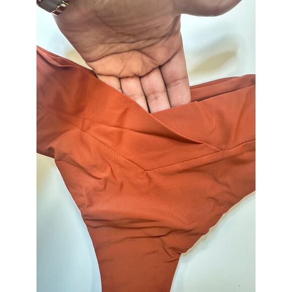 Rust V-Neck Bikini with Waistband Detail Size Small - Picture 4 of 8